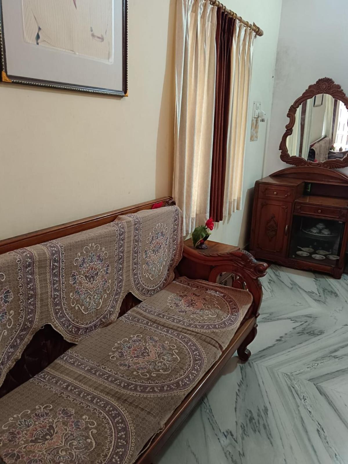Kusum Palace Varanasi Exterior foto